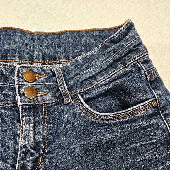 Vintage Jean Shorts - Picture 7 of 7